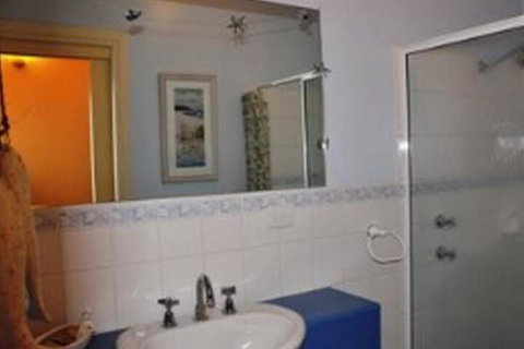 Middleton Cottage - VIC Tourism 7