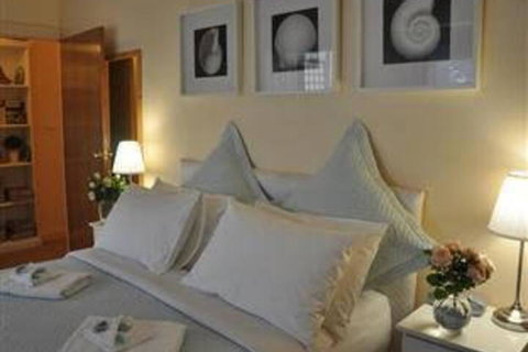 Middleton Cottage - VIC Tourism 4