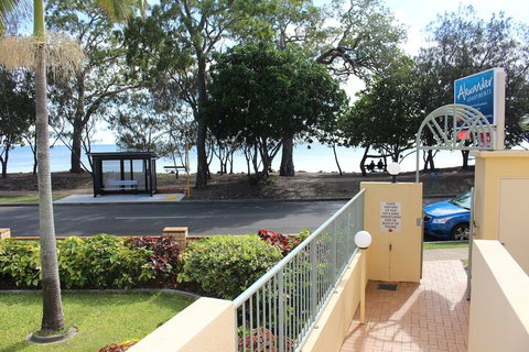 Alexander Beachfront Apartments - VIC Tourism 1