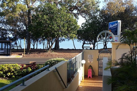 Alexander Beachfront Apartments - VIC Tourism 3