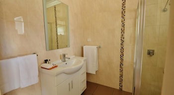 Avondel Motor Inn, Benalla - VIC Tourism 3