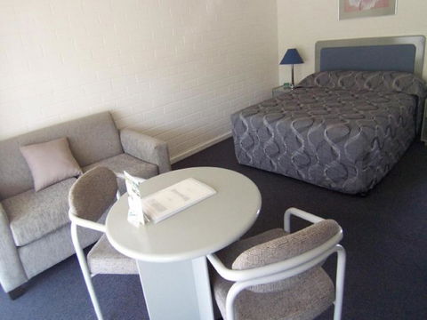 Dalby Manor Motor Inn - VIC Tourism 2