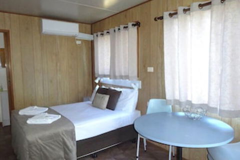Caseys Beach Holiday Park - VIC Tourism 7
