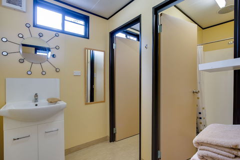 Beach Holiday Apartments Rye - VIC Tourism 6