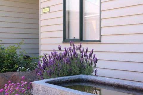 Woodend Old School House - VIC Tourism 7