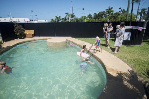 Cool Palms Motel - VIC Tourism 3