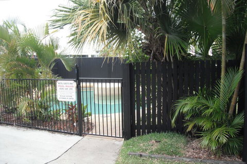 Cool Palms Motel - VIC Tourism 1