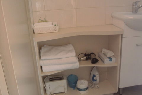 Travellers Rest Motel - VIC Tourism 6