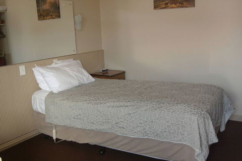 Travellers Rest Motel - VIC Tourism 5