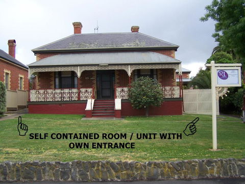 RJs Bed & Breakfast - VIC Tourism 4