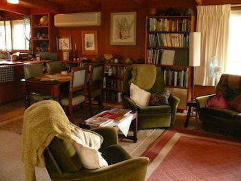 The Burrow At Wombat Bend - VIC Tourism 5