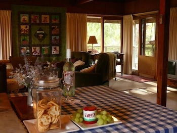 The Burrow At Wombat Bend - VIC Tourism 3