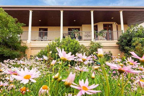Fairway Manor Accommodation - VIC Tourism 2
