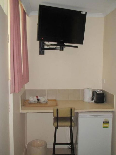 Great Lakes Motor Inn - VIC Tourism 6