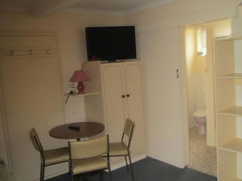 Great Lakes Motor Inn - VIC Tourism 5