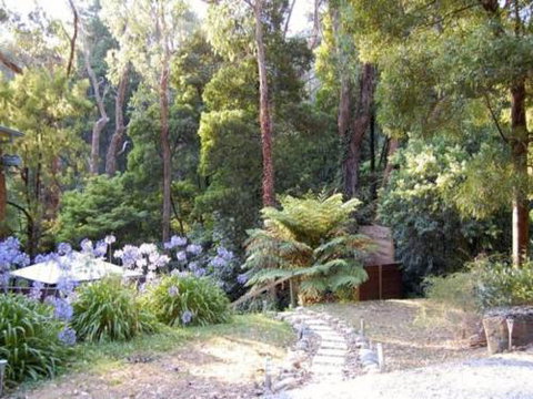 Mount Evelyn Retreat - VIC Tourism 5