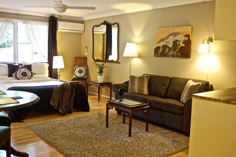 Mount Evelyn Retreat - VIC Tourism 0