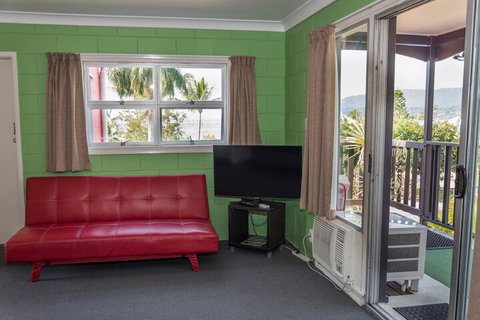 Colonial Court Beachfront Motel And Holiday Stay - VIC Tourism 2