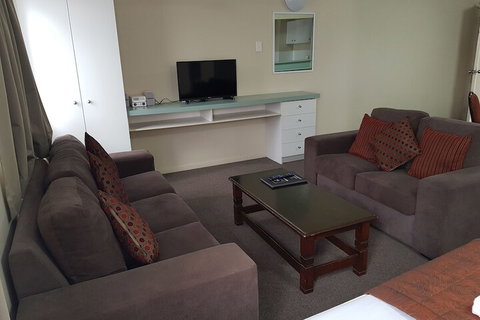 Earls Court Motor Inn - VIC Tourism 2