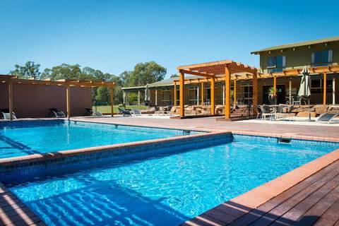 Mansfield Country Resort - VIC Tourism 3