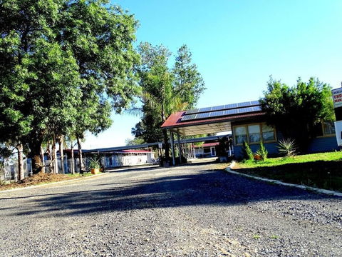 Mercury Motor Inn - VIC Tourism 0