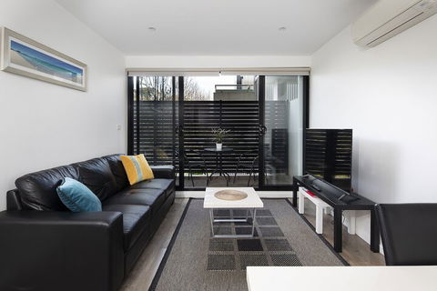 RNR Serviced Apartments North Melbourne - VIC Tourism 3