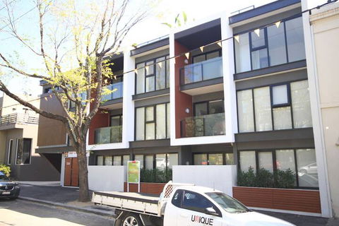 RNR Serviced Apartments North Melbourne - VIC Tourism 1