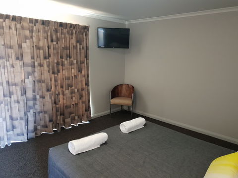 Coro Club Motel - VIC Tourism 2