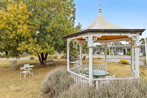 Gazebo Motor Inn - VIC Tourism 1