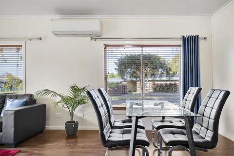 Short Stays Gippsland - VIC Tourism 2