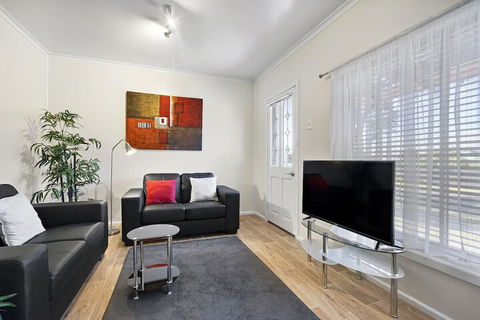 Short Stays Gippsland - VIC Tourism 3
