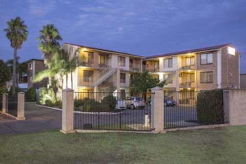 Burswood Lodge Apartments - VIC Tourism 0