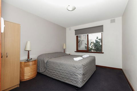 Burswood Lodge Apartments - VIC Tourism 1