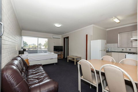 Burswood Lodge Apartments - VIC Tourism 4