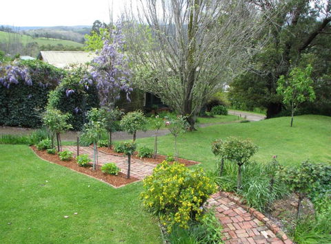Leafield Cottages - VIC Tourism 6