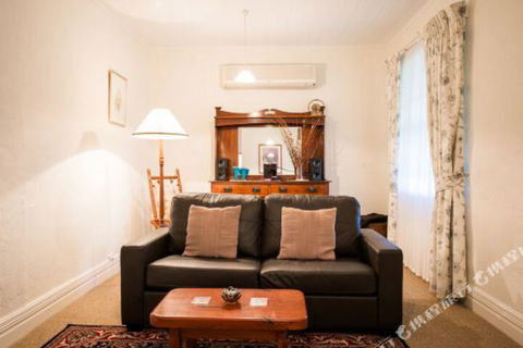 Georgies Cottage - VIC Tourism 6