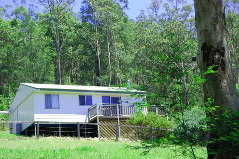 Peacehaven Country Cottages - VIC Tourism 4