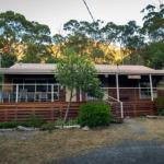 Ellimata Holiday Cottage - VIC Tourism 0