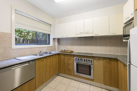 Waldorf Hornsby Residential Apartments - VIC Tourism 3