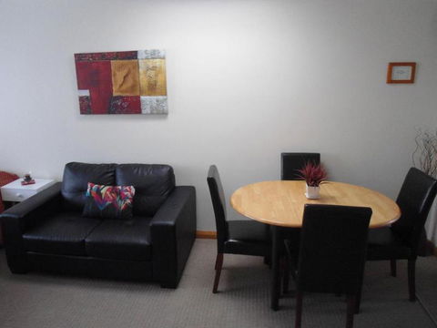 Ashwood Apartment Bellerive - VIC Tourism 6