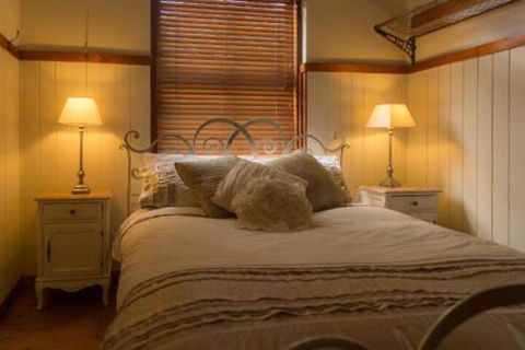 Celestial Dew Of Tyalgum Guest House - VIC Tourism 5