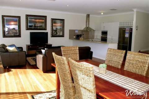 Two Beaches, 74B Blanch Street - VIC Tourism 6