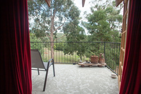 La Boheme Villa - VIC Tourism 5