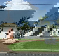 Kurrmine Beach Motel - VIC Tourism