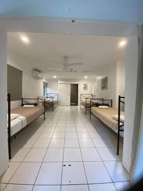 Cairns Beaches Flashpackers - VIC Tourism 5