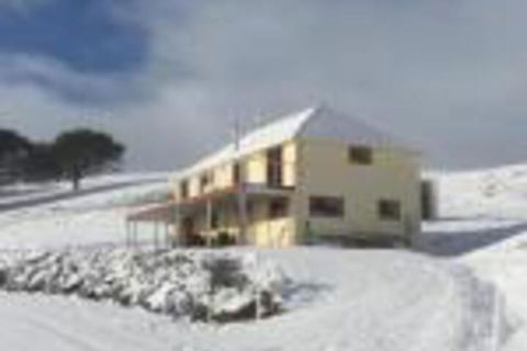 28 Gates Luxury Farmstay & Fishery - VIC Tourism 0