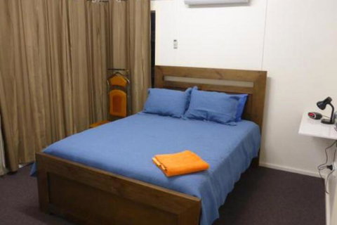 Holiday House Clermont - VIC Tourism 6