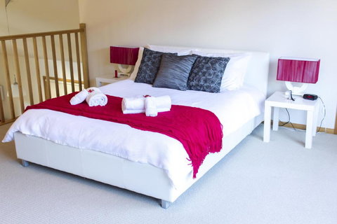 Roosters Rest - VIC Tourism 4