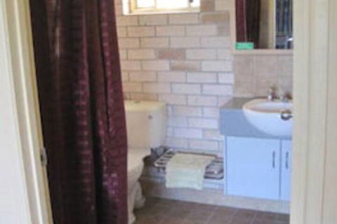 Tailwaggers Rainforest Retreat - VIC Tourism 4