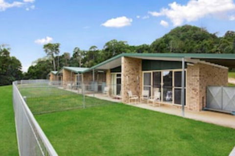 Tailwaggers Rainforest Retreat - VIC Tourism 0